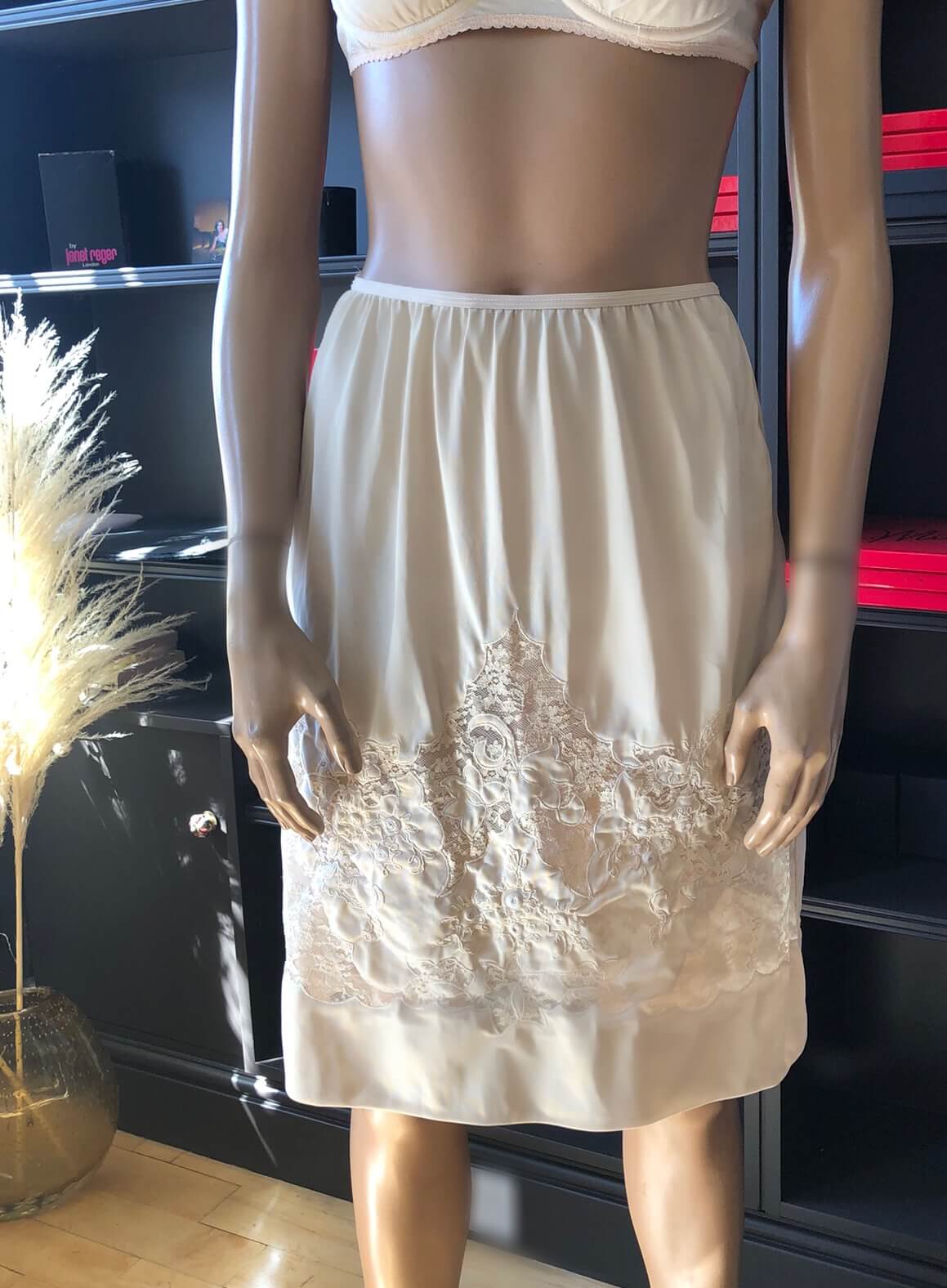 Ivory skirt with gorgeous lace panel/feature on front of skirt